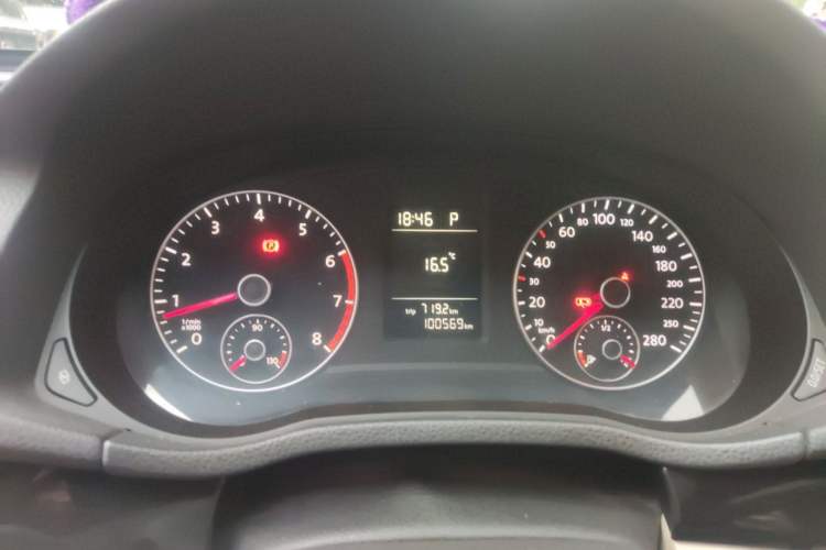 Used Volkswagen Passat 2011 1.8TSI Automatic Prestige Edition Instrument Cluster