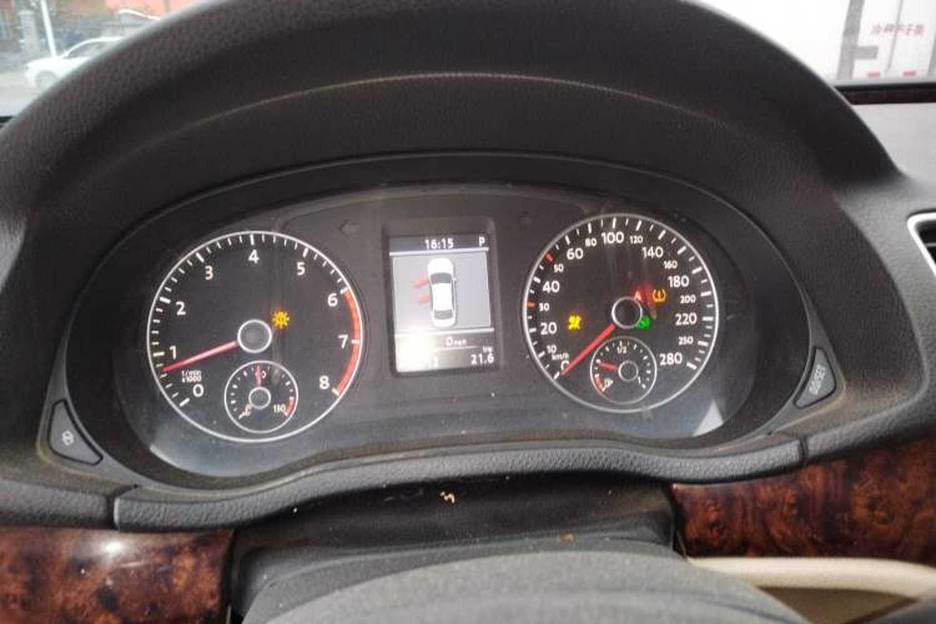 Used Volkswagen Passat 2011 1.8TSI DSG Prestige Edition Instrument Cluster