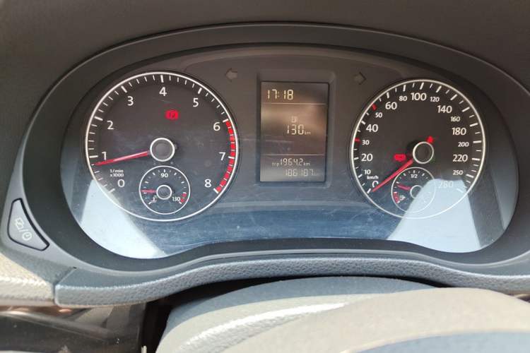 Used Volkswagen Passat 2011 1.8 TSI DSG Prestige Edition Instrument Cluster