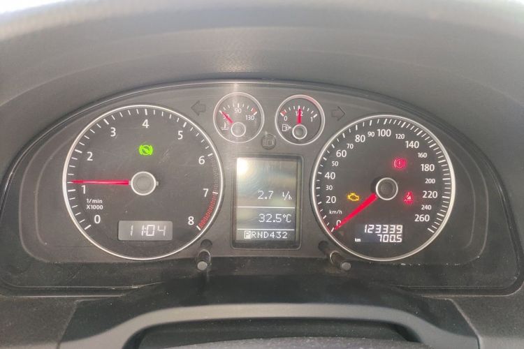 Used Volkswagen Passat 2011 1.8T Automatic Luxury Model Instrument Cluster