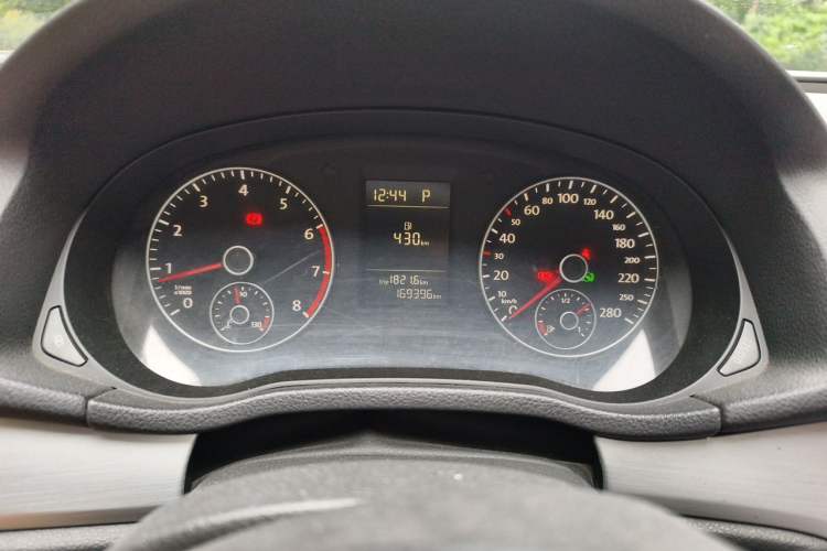 Used Volkswagen Passat 2011 1.8TSI Automatic Prestige Edition Instrument Cluster