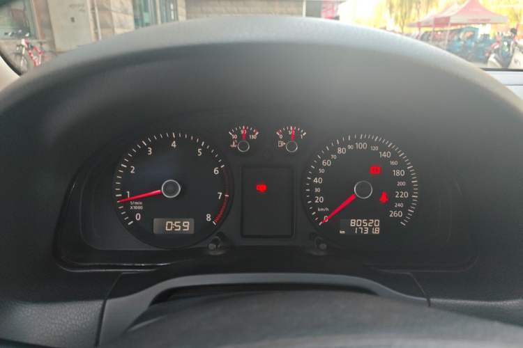 Used Volkswagen Passat 2011 1.8T Manual Luxury Model Instrument Cluster