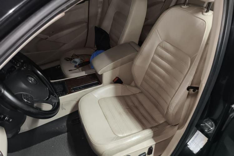 Used Volkswagen Passat 2011 1.8TSI DSG Prestige Edition Left Front Seat