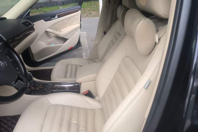 Used Volkswagen Passat 2011 1.8TSI DSG Prestige Edition Left Front Seat