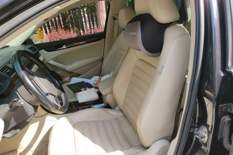 Used Volkswagen Passat 2011 1.8TSI DSG Prestige Edition Left Front Seat
