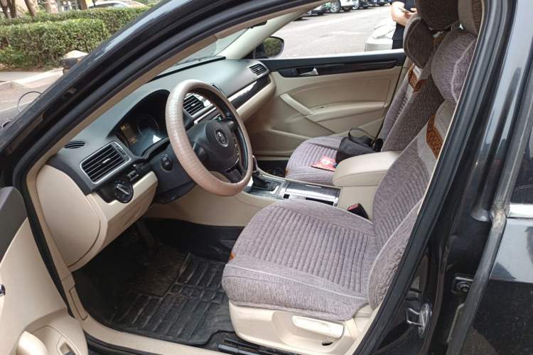 Used Volkswagen Passat 2011 1.8TSI Automatic Prestige Edition Left Front Seat