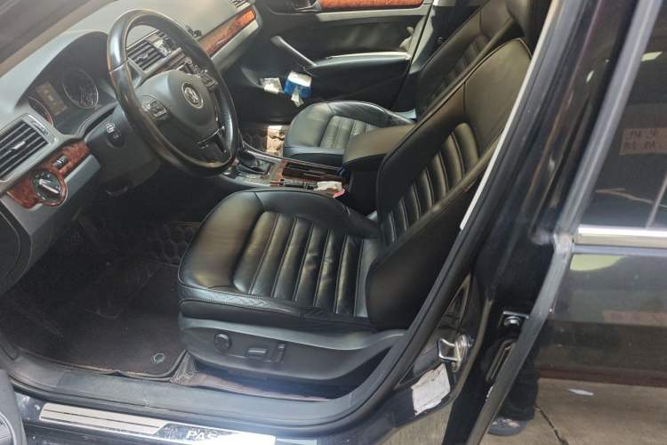 Used Volkswagen Passat 2011 1.8TSI DSG Prestige Edition Left Front Seat