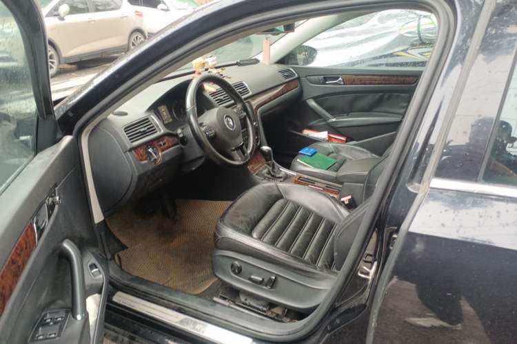 Used Volkswagen Passat 2011 1.8TSI DSG Prestige Edition Left Front Seat