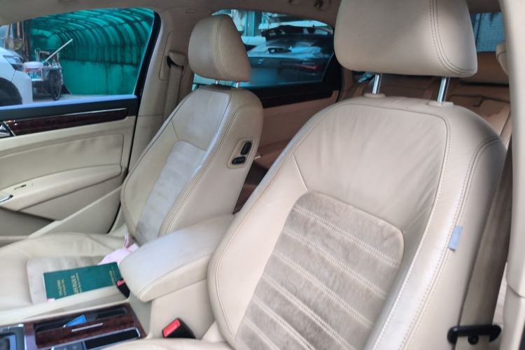 Used Volkswagen Passat 2011 1.8 TSI DSG Ultimate Edition Left Front Seat