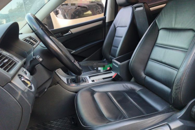 Used Volkswagen Passat 2011 1.4 TSI Manual Luxury Edition Left Front Seat