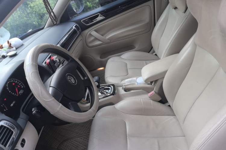 Used Volkswagen Passat 2011 1.8T Automatic Luxury Model Left Front Seat