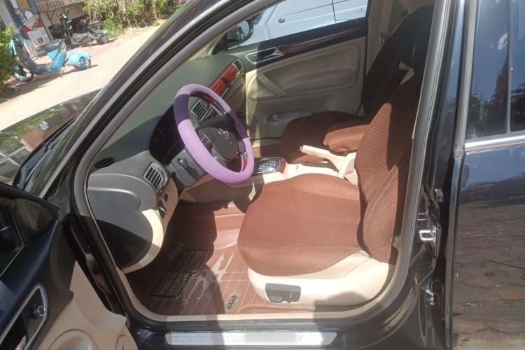 Used Volkswagen Passat 2011 1.8T Automatic Luxury Model Left Front Seat