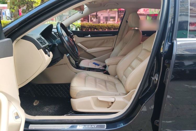 Used Volkswagen Passat 2011 1.8TSI Automatic Prestige Edition Left Front Seat