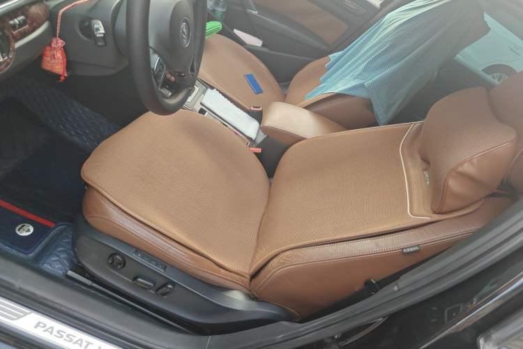 Used Volkswagen Passat 2011 3.0L V6 DSG Flagship Deluxe Edition Left Front Seat