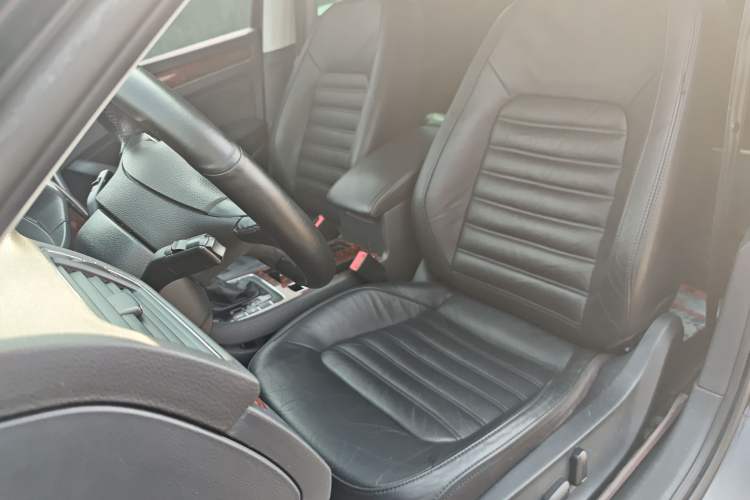 Used Volkswagen Passat 2011 1.8TSI DSG Prestige Edition Left Front Seat