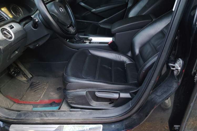 Used Volkswagen Passat 2011 1.8 TSI DSG Prestige Edition Left Front Seat