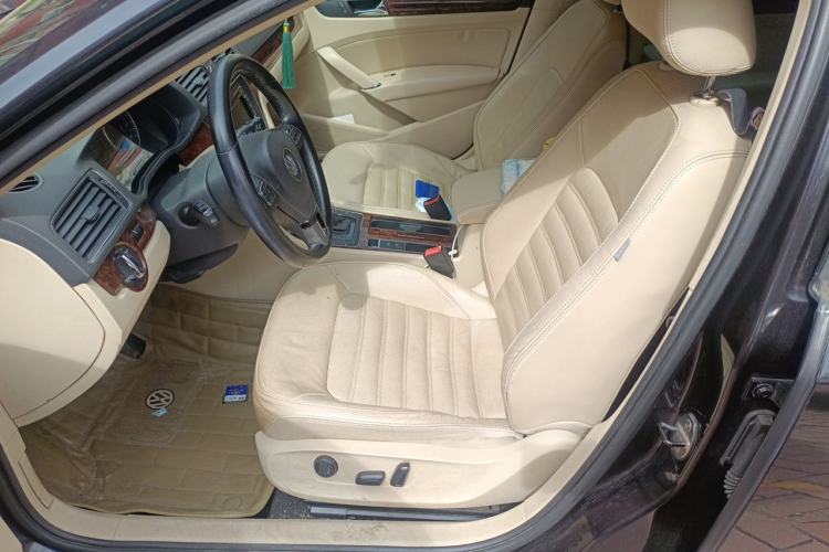 Used Volkswagen Passat 2011 1.8TSI Automatic Prestige Edition Left Front Seat