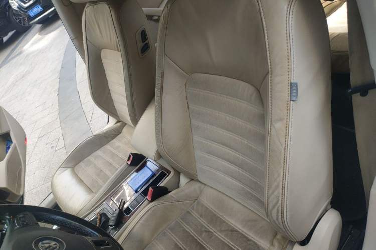 Used Volkswagen Passat 2011 2.0 TSI DSG Ultimate Edition Left Front Seat