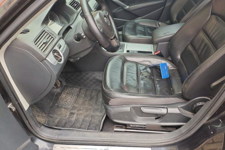 Used Volkswagen Passat 2011 1.8TSI Automatic Prestige Edition Left Front Seat