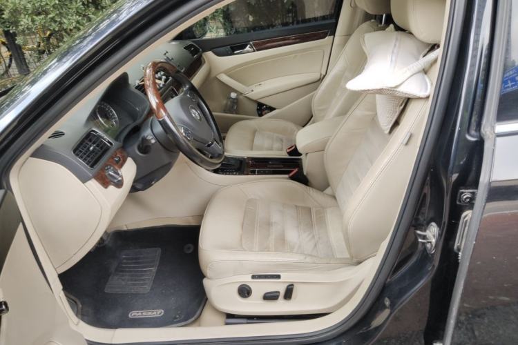 Used Volkswagen Passat 2011 2.0 TSI DSG Ultimate Edition Left Front Seat