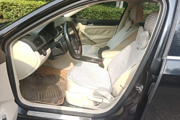 Used Volkswagen Passat 2011 1.8TSI Automatic Prestige Edition Left Front Seat