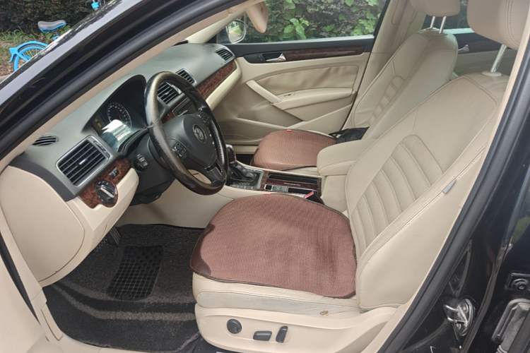Used Volkswagen Passat 2011 2.0 TSI DSG Premium Edition Left Front Seat