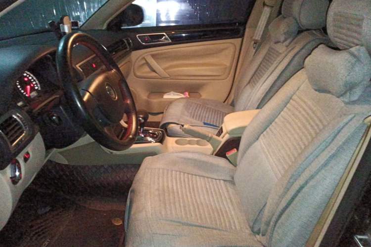 Used Volkswagen Passat 2011 1.8T Automatic Luxury Model Left Front Seat