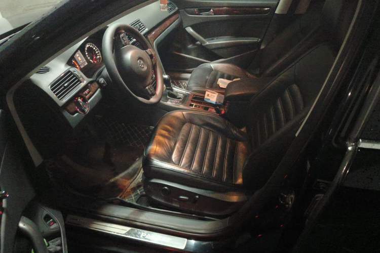 Used Volkswagen Passat 2011 1.8TSI DSG Prestige Edition Left Front Seat