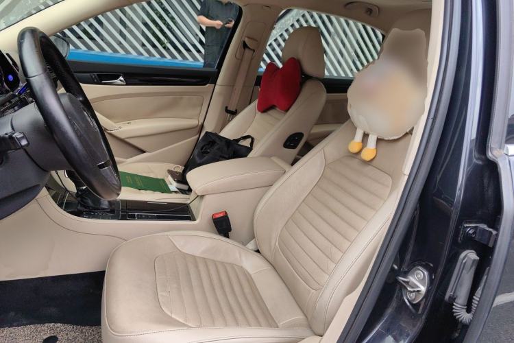 Used Volkswagen Passat 2011 1.4 TSI DSG Prestige Edition Left Front Seat