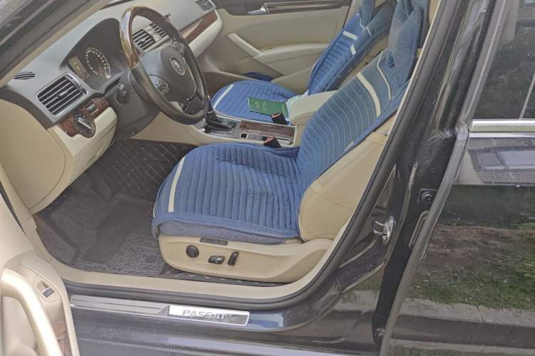 Used Volkswagen Passat 2011 1.8 TSI DSG Ultimate Edition Left Front Seat