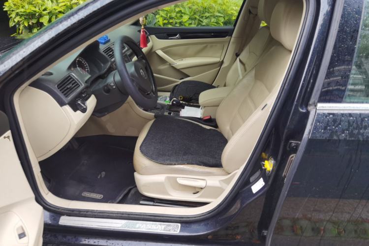 Used Volkswagen Passat 2011 1.8TSI Automatic Prestige Edition Left Front Seat