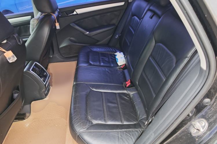 Used Volkswagen Passat 2011 1.8TSI Automatic Prestige Edition Left Rear Seat