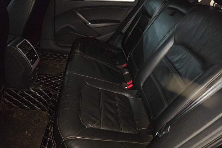 Used Volkswagen Passat 2011 1.8TSI Automatic Prestige Edition Left Rear Seat