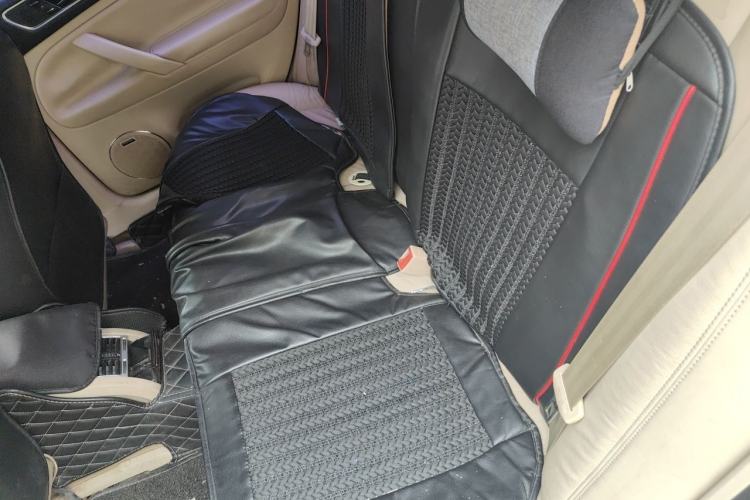 Used Volkswagen Passat 2011 2.0L Manual Luxury Version Left Rear Seat