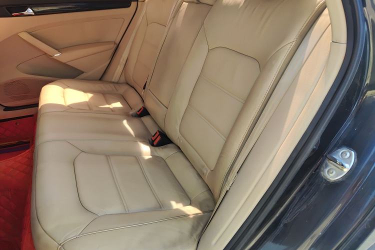 Used Volkswagen Passat 2011 1.8TSI Automatic Prestige Edition Left Rear Seat