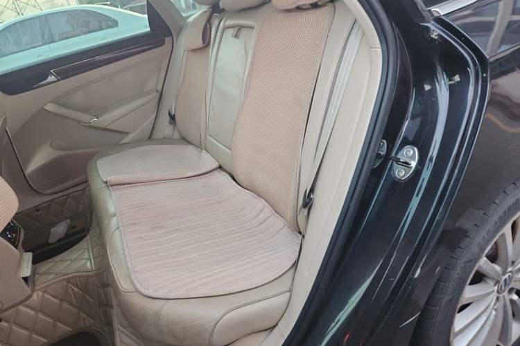 Used Volkswagen Passat 2011 2.0 TSI DSG Ultimate Edition Left Rear Seat