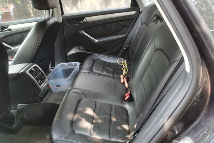 Used Volkswagen Passat 2011 1.8TSI Automatic Prestige Edition Left Rear Seat
