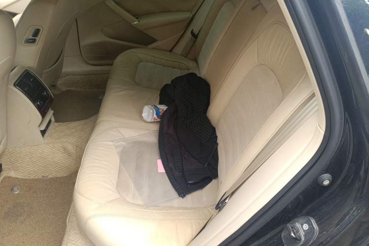 Used Volkswagen Passat 2011 1.8 TSI DSG Ultimate Edition Left Rear Seat