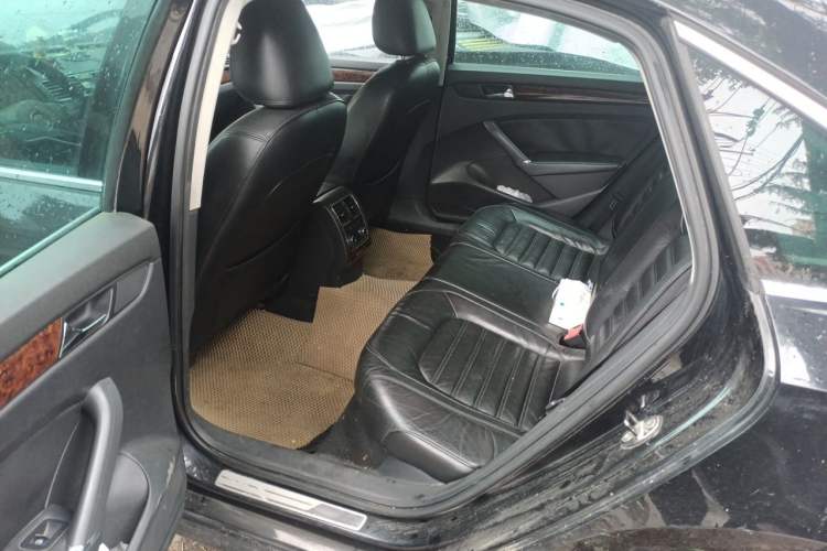 Used Volkswagen Passat 2011 1.8TSI DSG Prestige Edition Left Rear Seat