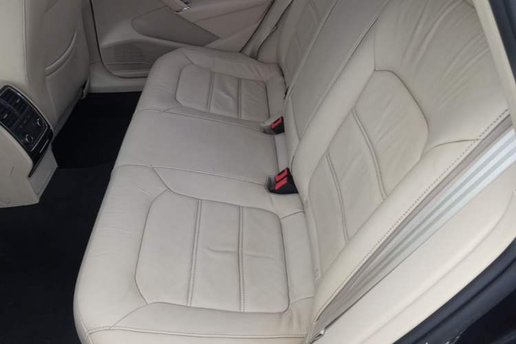 Used Volkswagen Passat 2011 1.8 TSI DSG Prestige Edition Left Rear Seat