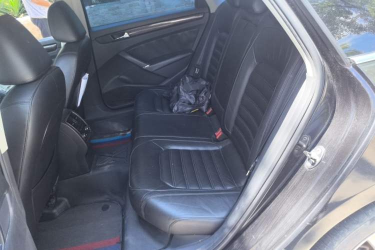 Used Volkswagen Passat 2011 1.8TSI DSG Prestige Edition Left Rear Seat
