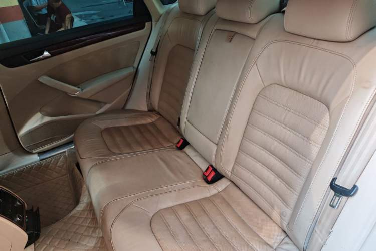 Used Volkswagen Passat 2011 1.8TSI DSG Prestige Edition Left Rear Seat