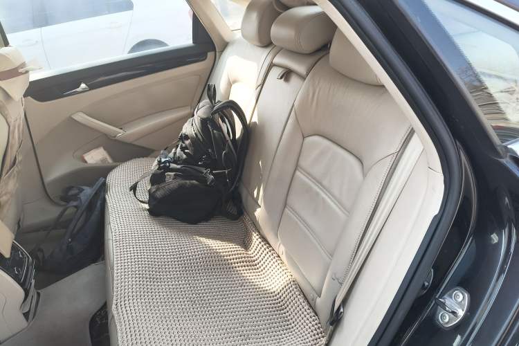 Used Volkswagen Passat 2011 1.4 TSI DSG Prestige Edition Left Rear Seat
