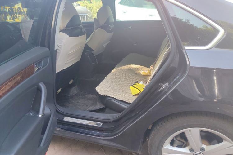 Used Volkswagen Passat 2011 1.8TSI DSG Prestige Edition Left Rear Seat