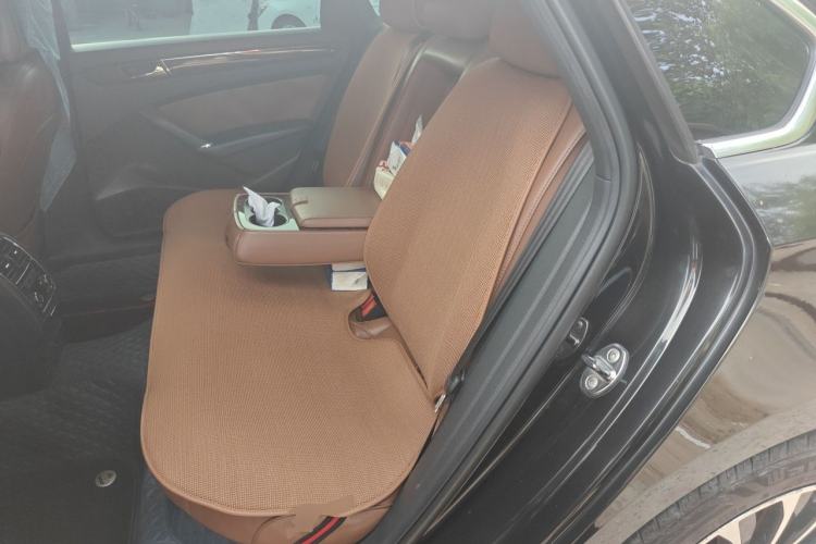 Used Volkswagen Passat 2011 3.0L V6 DSG Flagship Deluxe Edition Left Rear Seat