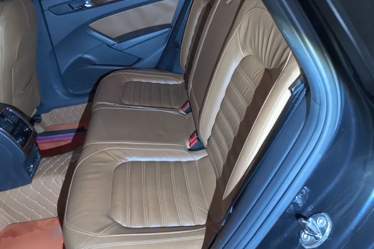 Used Volkswagen Passat 2011 3.0L V6 DSG Flagship Edition Left Rear Seat
