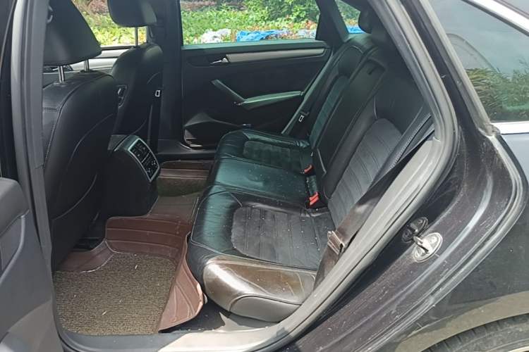 Used Volkswagen Passat 2011 2.0 TSI DSG Ultimate Edition Left Rear Seat