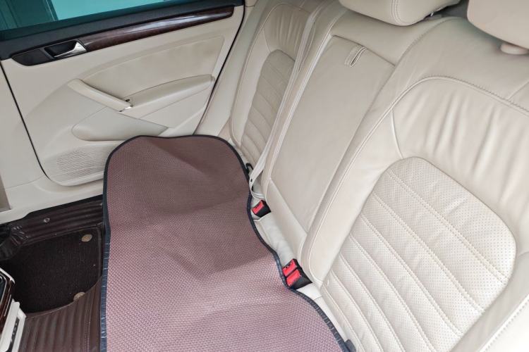 Used Volkswagen Passat 2011 1.8TSI DSG Prestige Edition Left Rear Seat