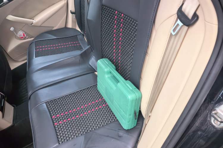 Used Volkswagen Passat  Left Rear Seat