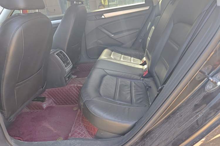 Used Volkswagen Passat 2011 1.8 TSI DSG Prestige Edition Left Rear Seat